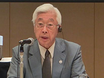 石原　進　氏