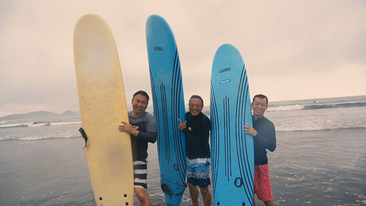 ヒュー！ 日向でおじさんサーフィンデビュー～THREE OJISAN RELAX IN HYUGA～